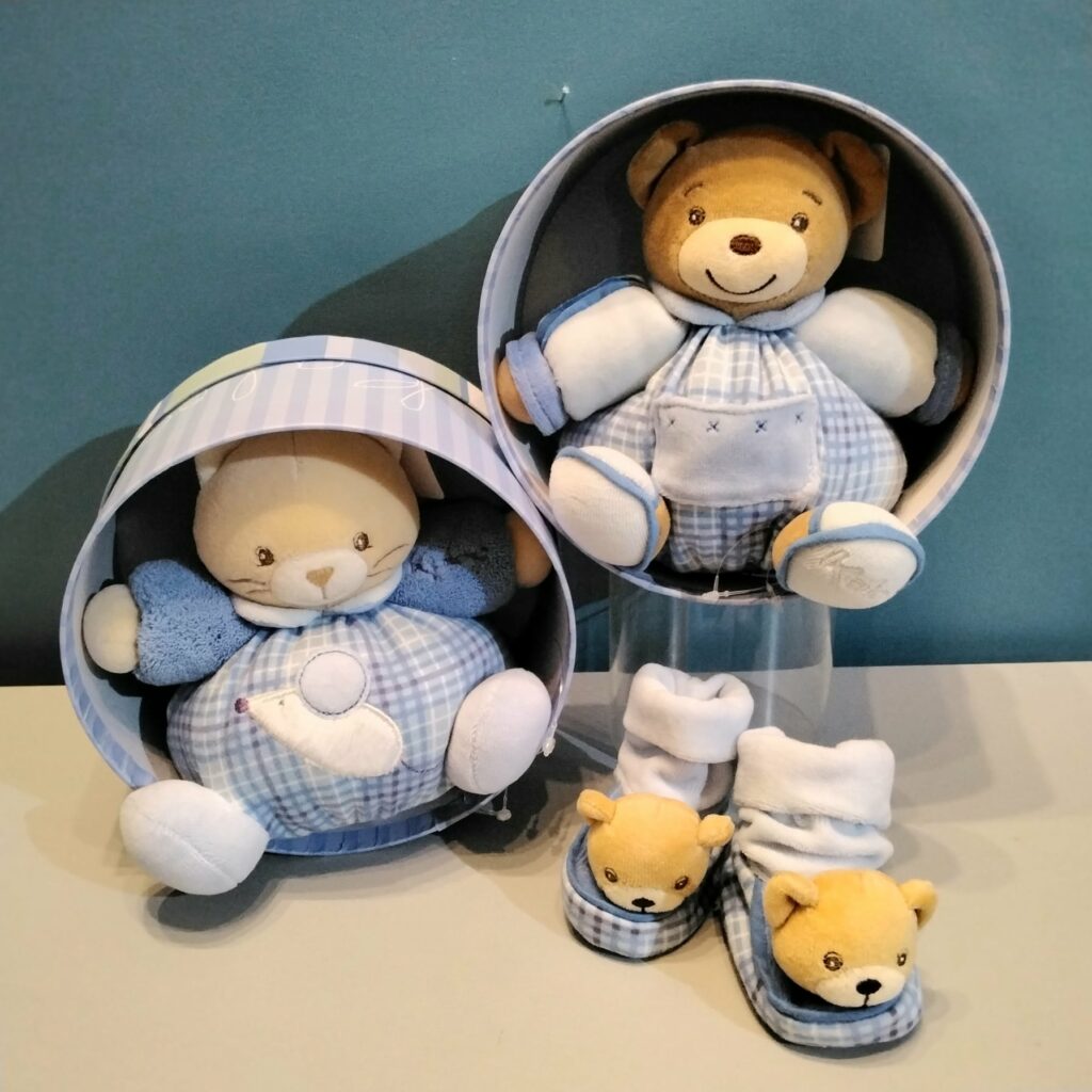 Cadeaux naissance : Doudous, chaussons bébé carnac